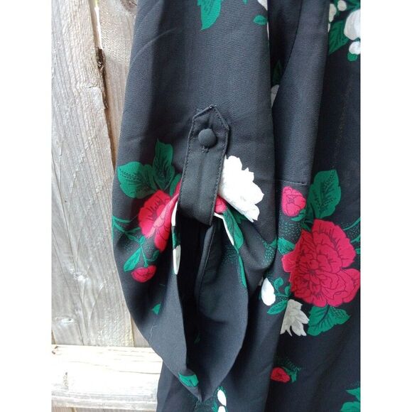 Torrid Black Floral Button Down Blouse Top 1X  #11566544 - Picture 3 of 6
